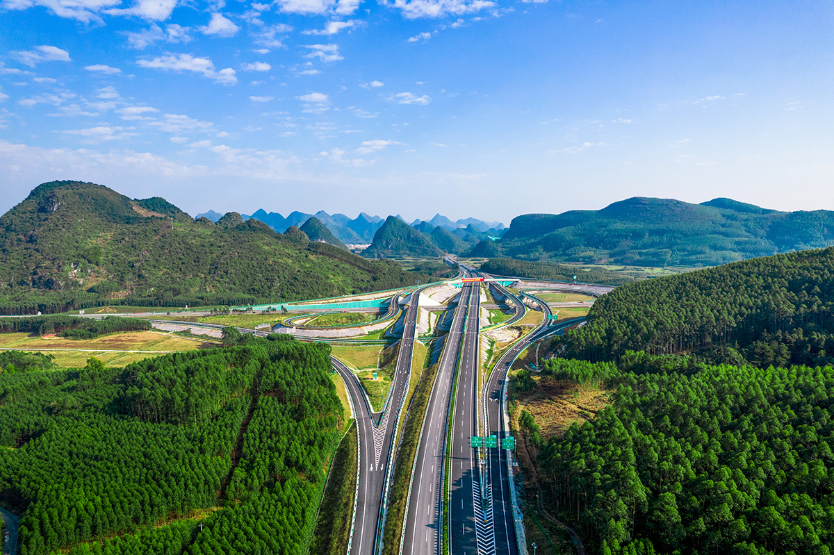 賀州至巴馬高速公路(來賓至都安段).jpg